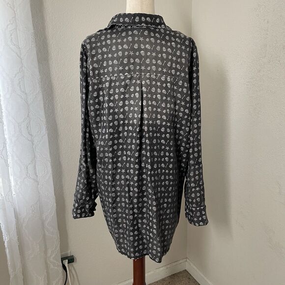 Italy Made Women XL Grey Skull Bones Oversized Button-Up Metallic Trim Skelton - Picture 4 of 8